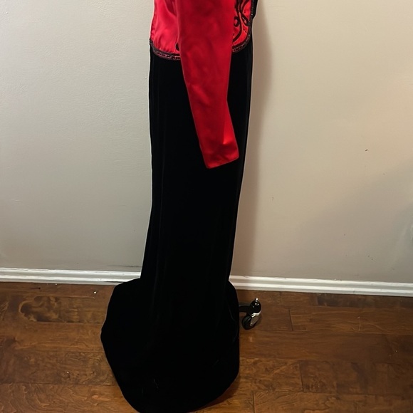 Givenchy Red Silk Black Sequin Velvet Matador Gown 1980s - Picture 5 of 16